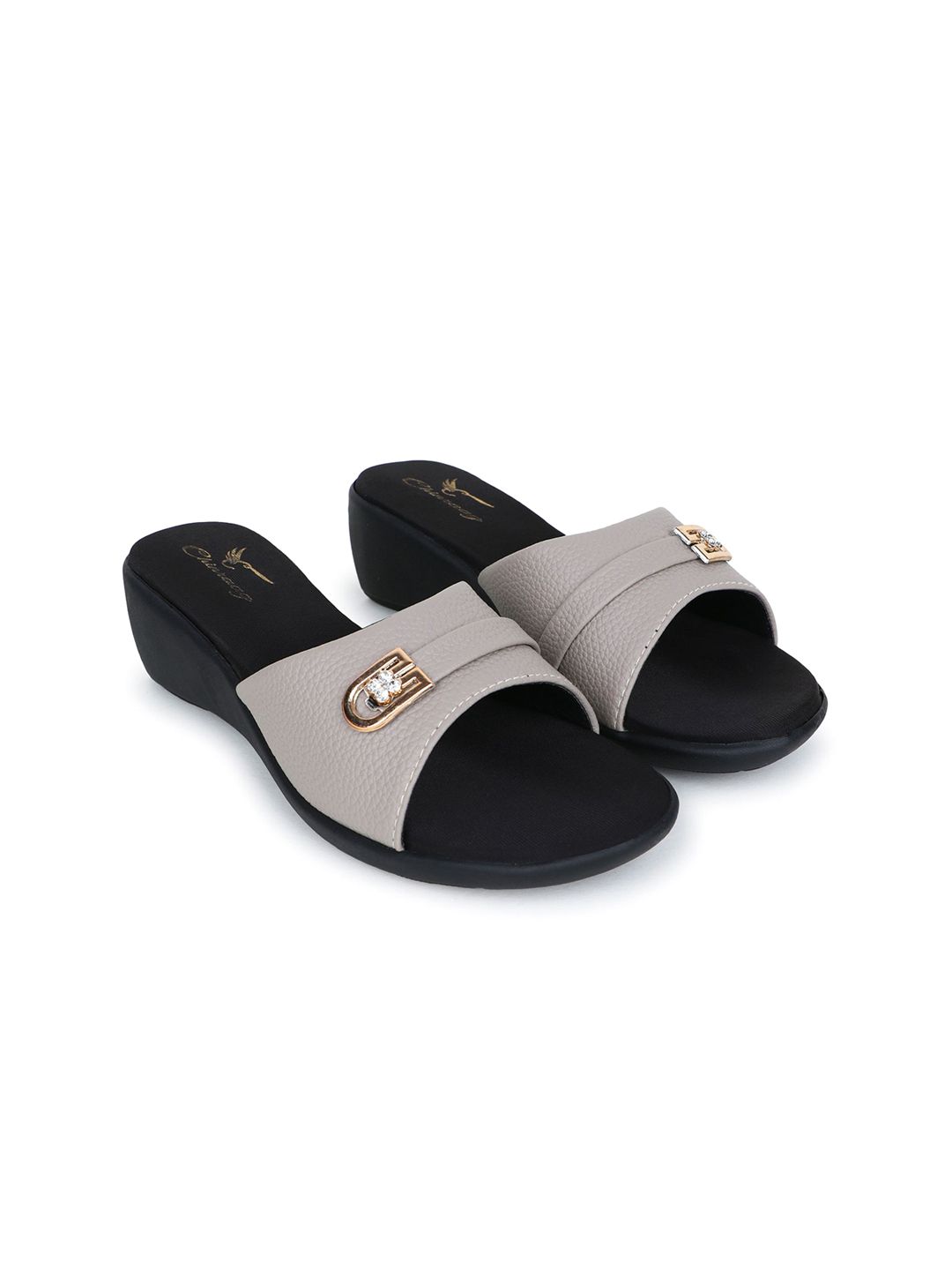 CHINRAAG Women Open Toe Flats with Buckles-image-33