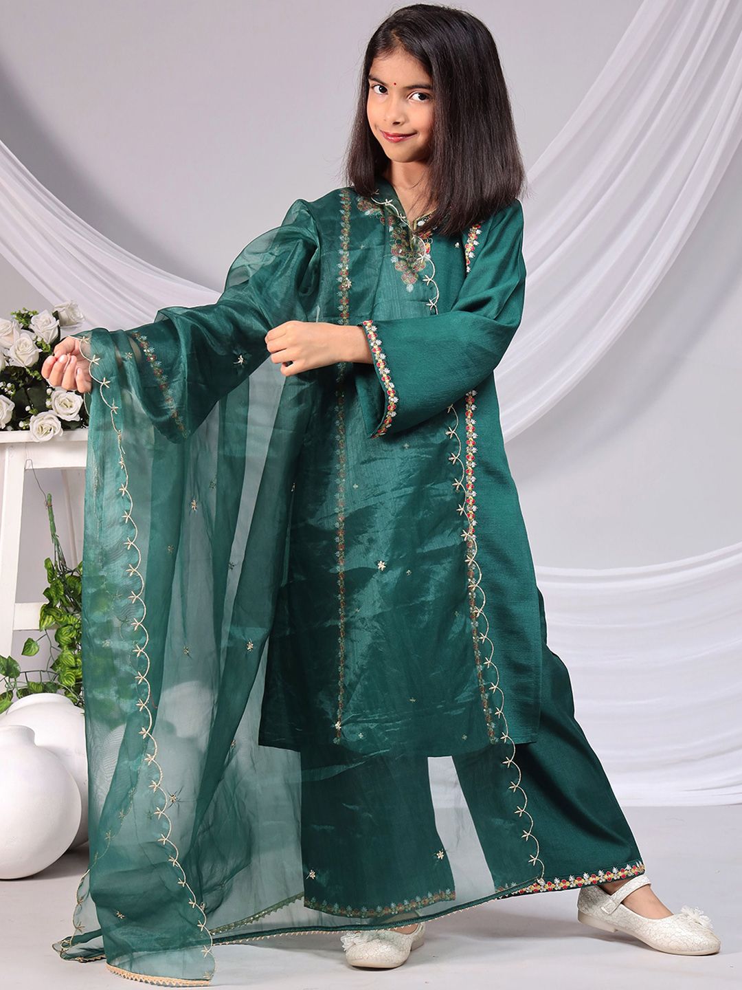 misbis Girls Embroidered Regular Thread Work Kurti with Palazzos & With Dupatta-picture-4