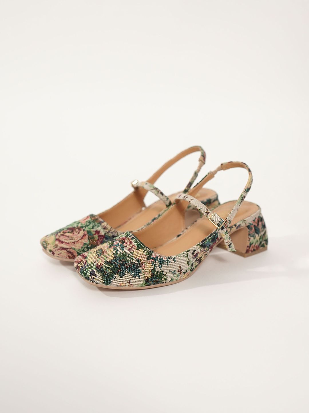 Theater Apparel Women Printed Slip-On Sneakers