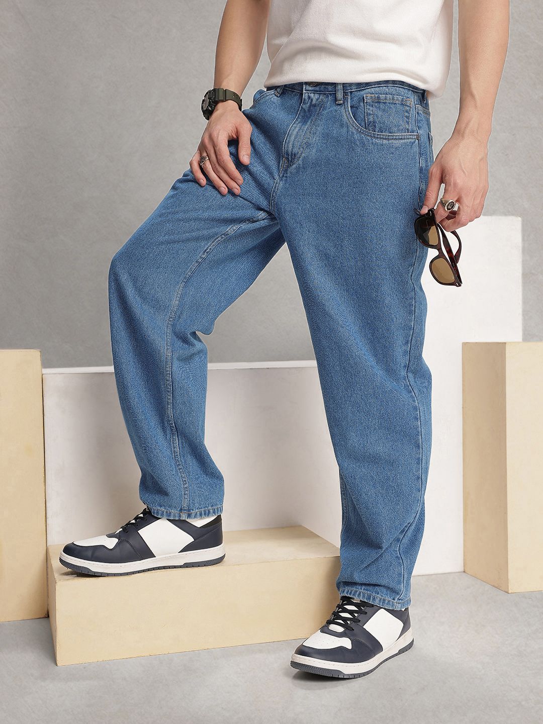 WROGN Men Loose Fit Light Fade Pure Cotton Jeans-picture-36