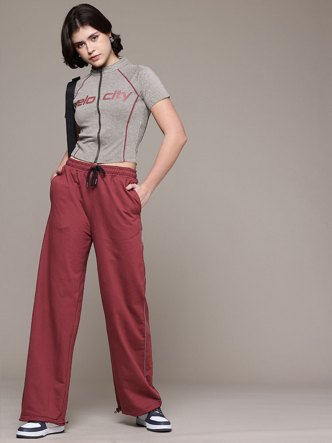 The Roadster Life Co. Typography Printed Relaxed Fit Top with Joggers