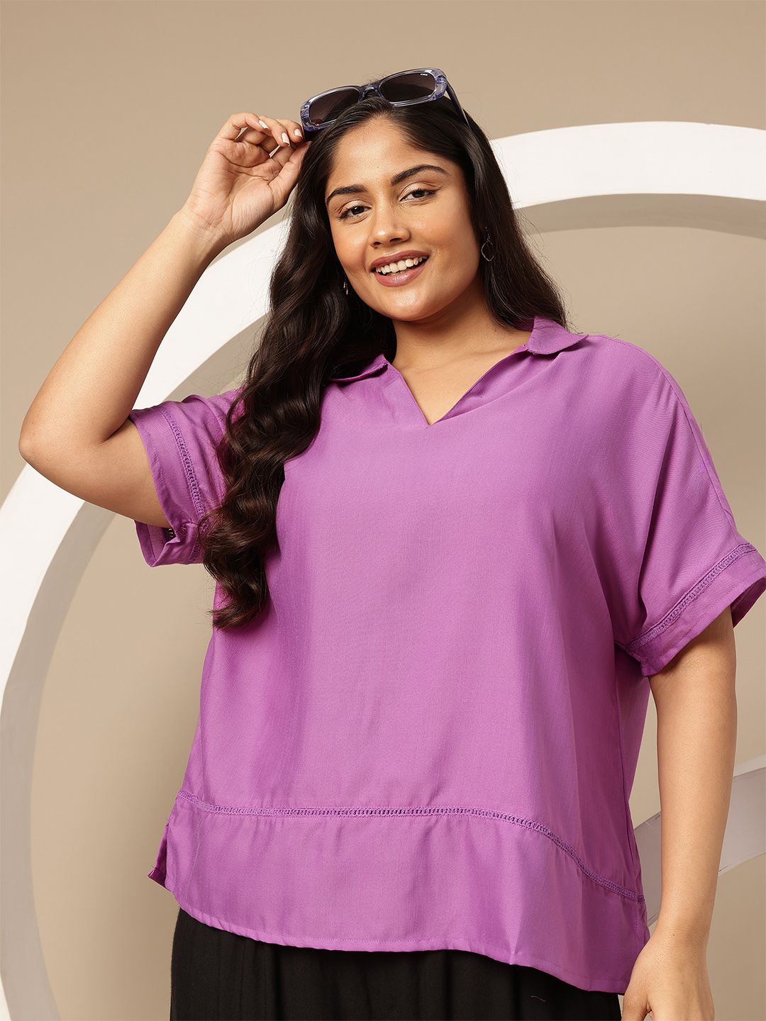 Sztori Plus-Size Extended Sleeves Top with Lace-Insert-picture-12