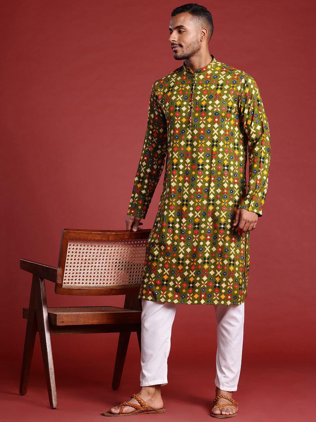 Men White Ethnic Motifs Printed Regular Kurta with Pyjamas