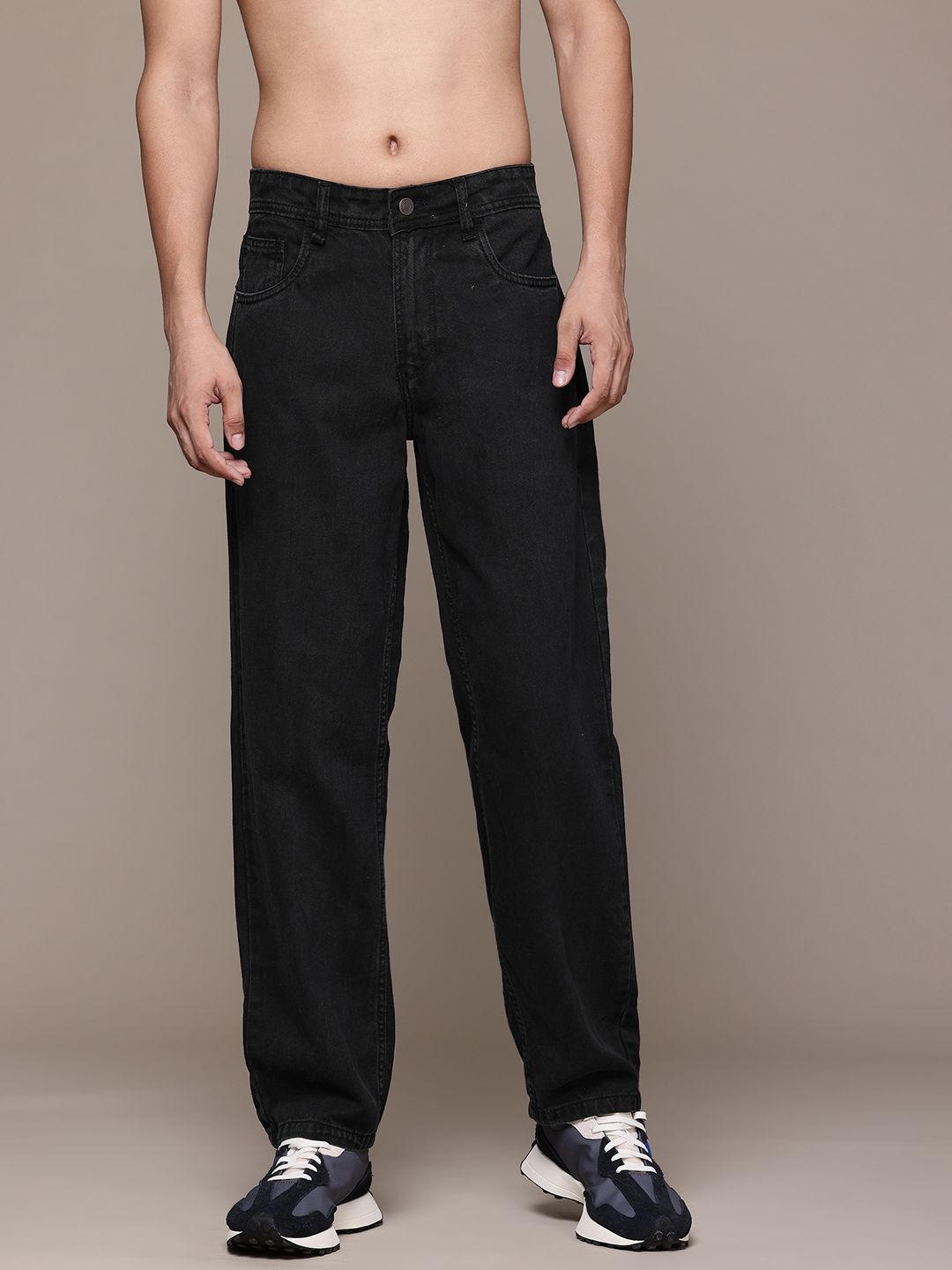 The Roadster Lifestyle Co. Men Straight Fit Jeans