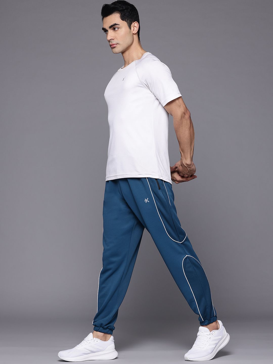 HRX by Hrithik Roshan Men Rapid-Dry Contrast Piping Detail Training Joggers-picture-16