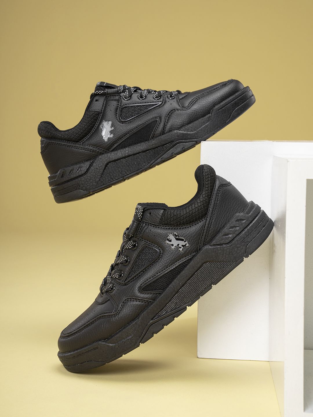 Red Tape Men ETPU Sneakers-image-5