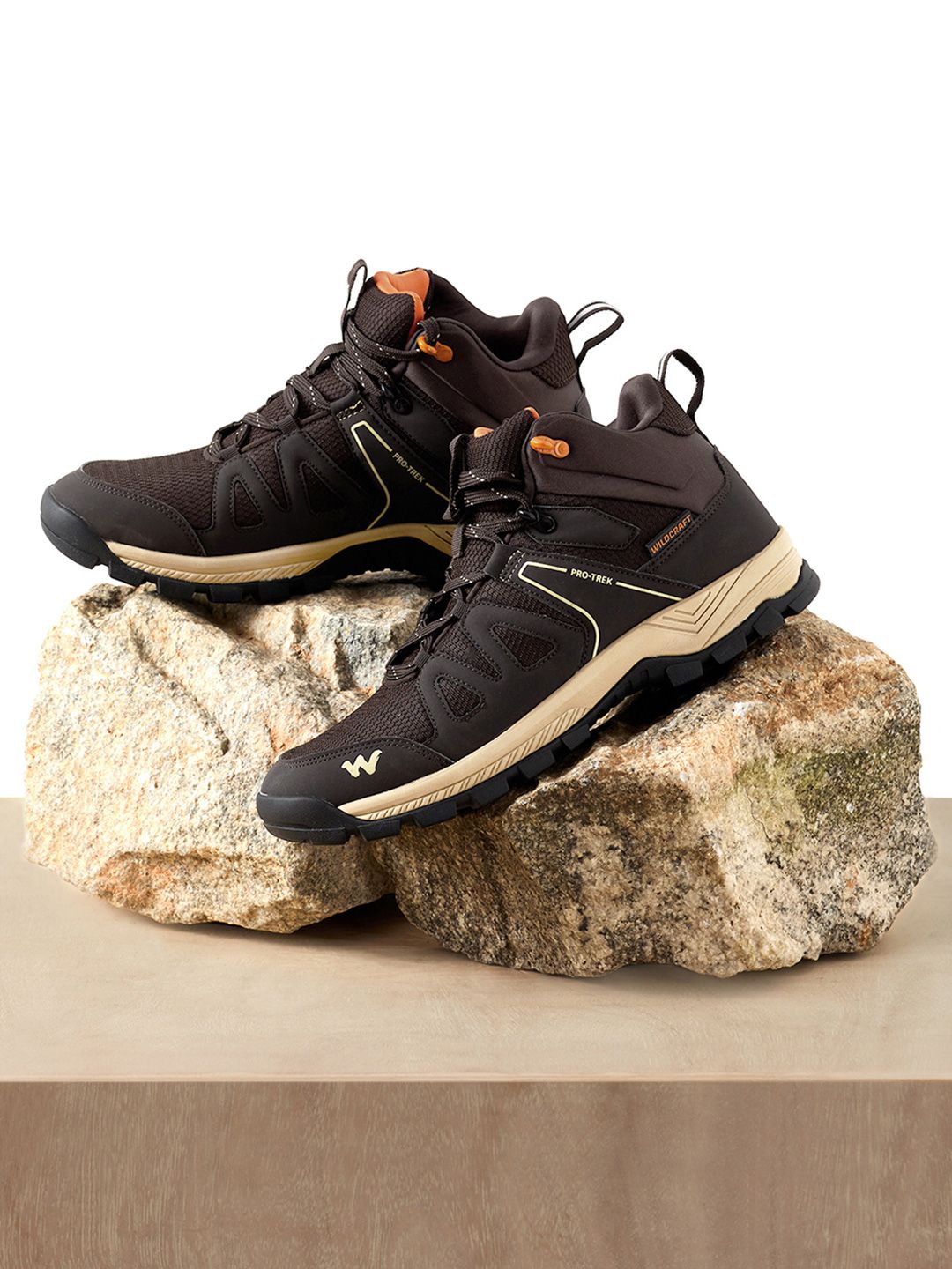 Wildcraft Wildcraft Men Textured PU Trekking Shoes