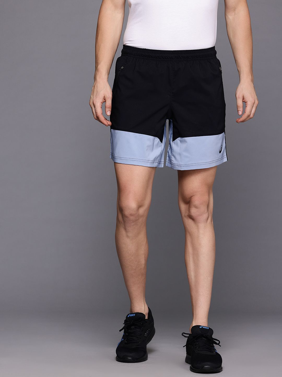 ASICS Men Colourblocked Training Shorts-picture-26