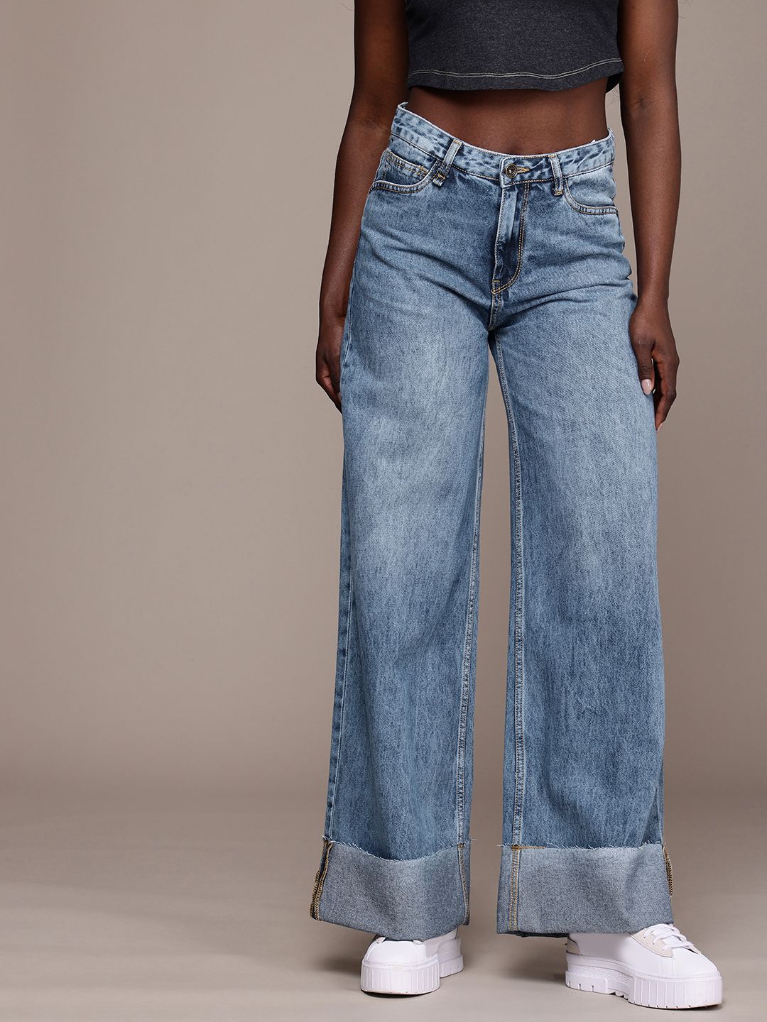 The Roadster Life Co. Women Pure Cotton Wide Leg High-Rise Frayed Light Fade Jeans