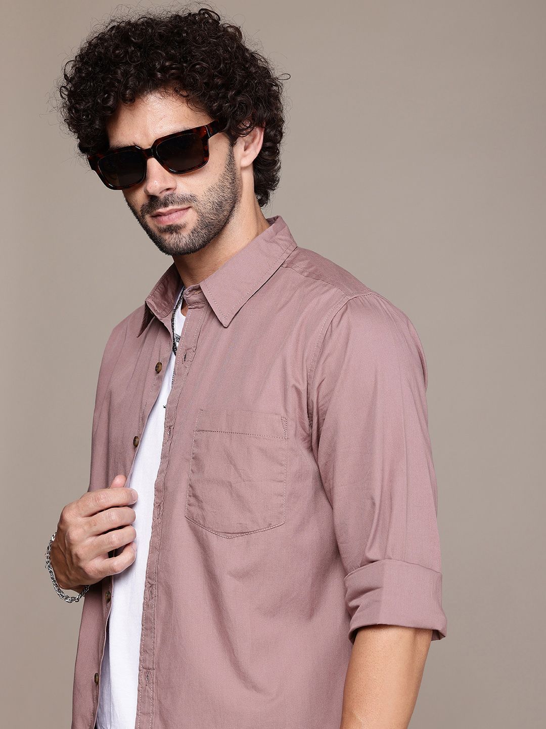 The Roadster Lifestyle Co. Solid Casual Shirt