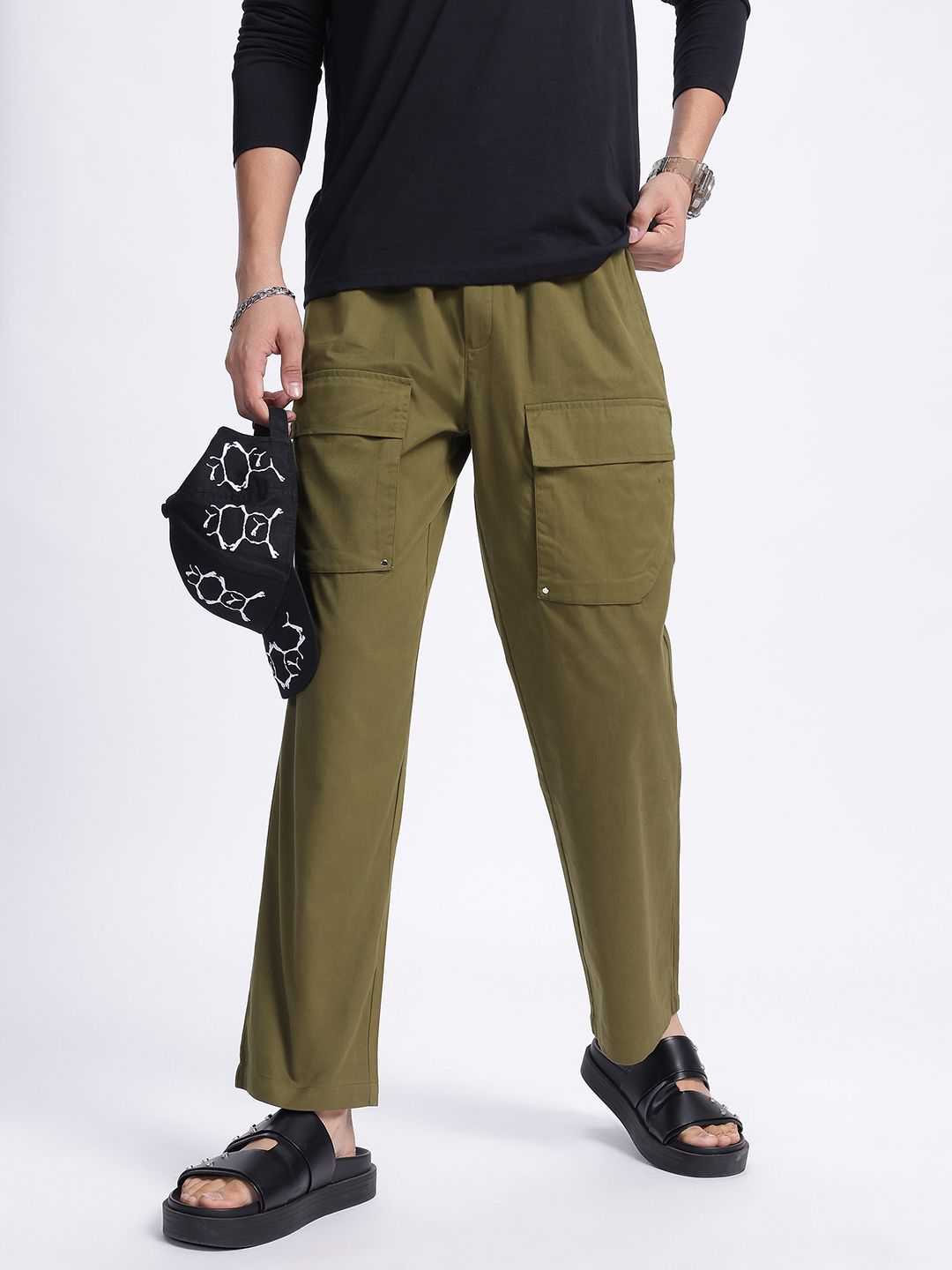 glitchez Men Carefree Cuts Relaxed Fit Cargo Trousers-image-47