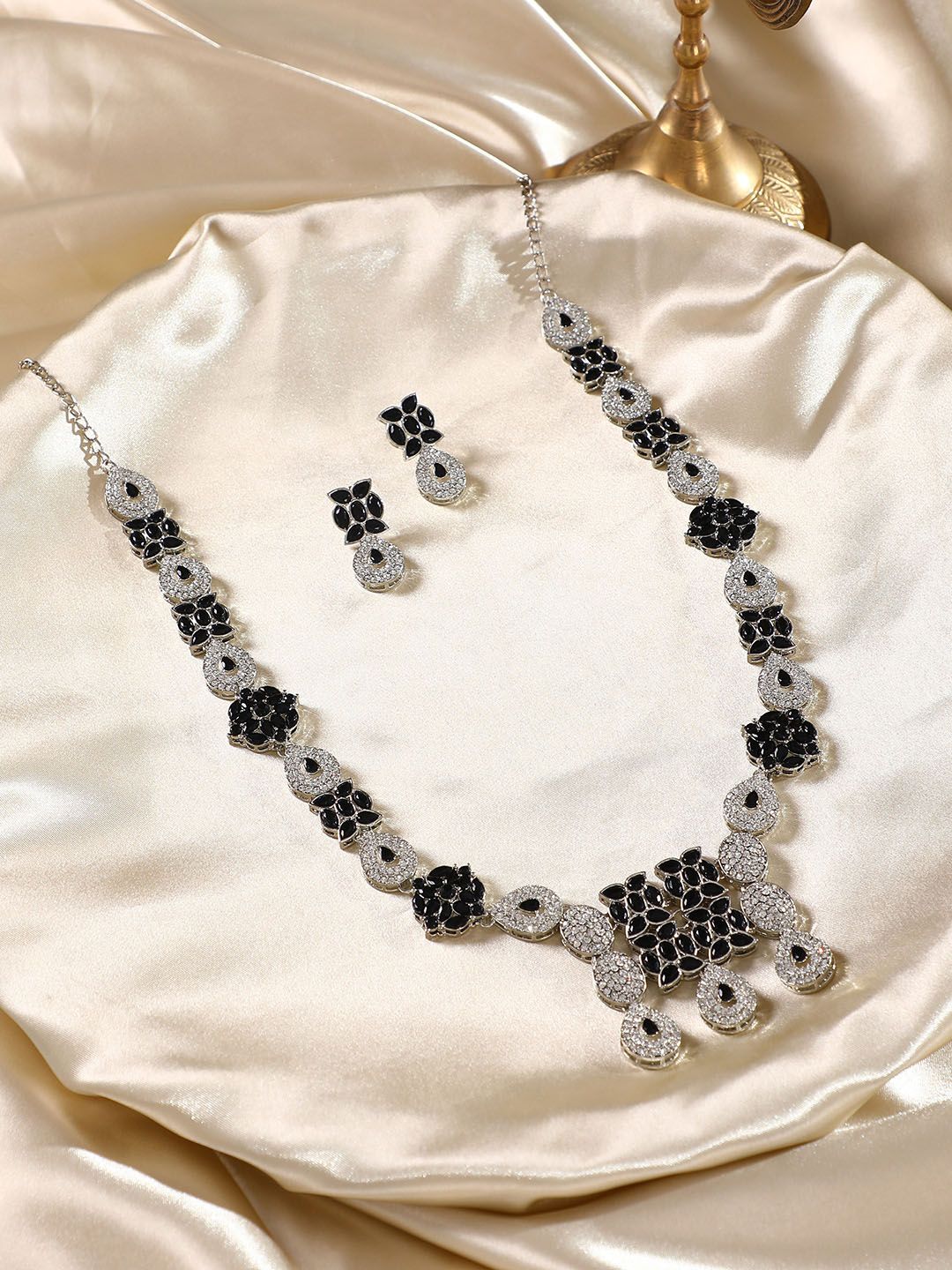 SOHI Silver-Plated Stone Studded Noorani Jewellery Set-picture-30