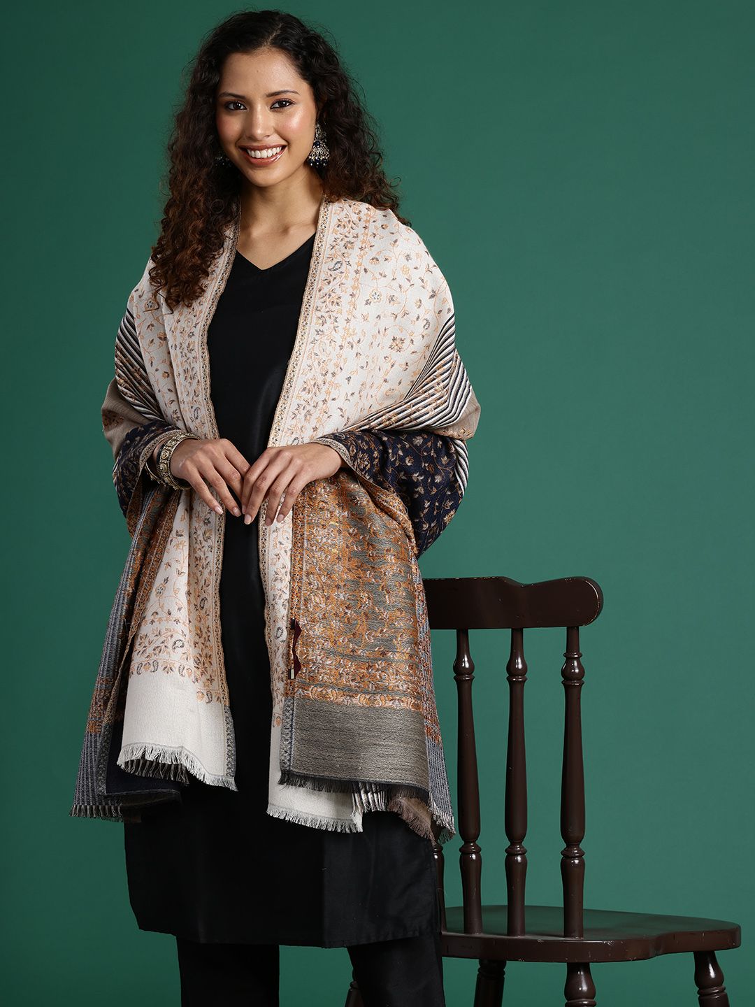 Sangria Women Floral Woven Design Shawl-picture-19