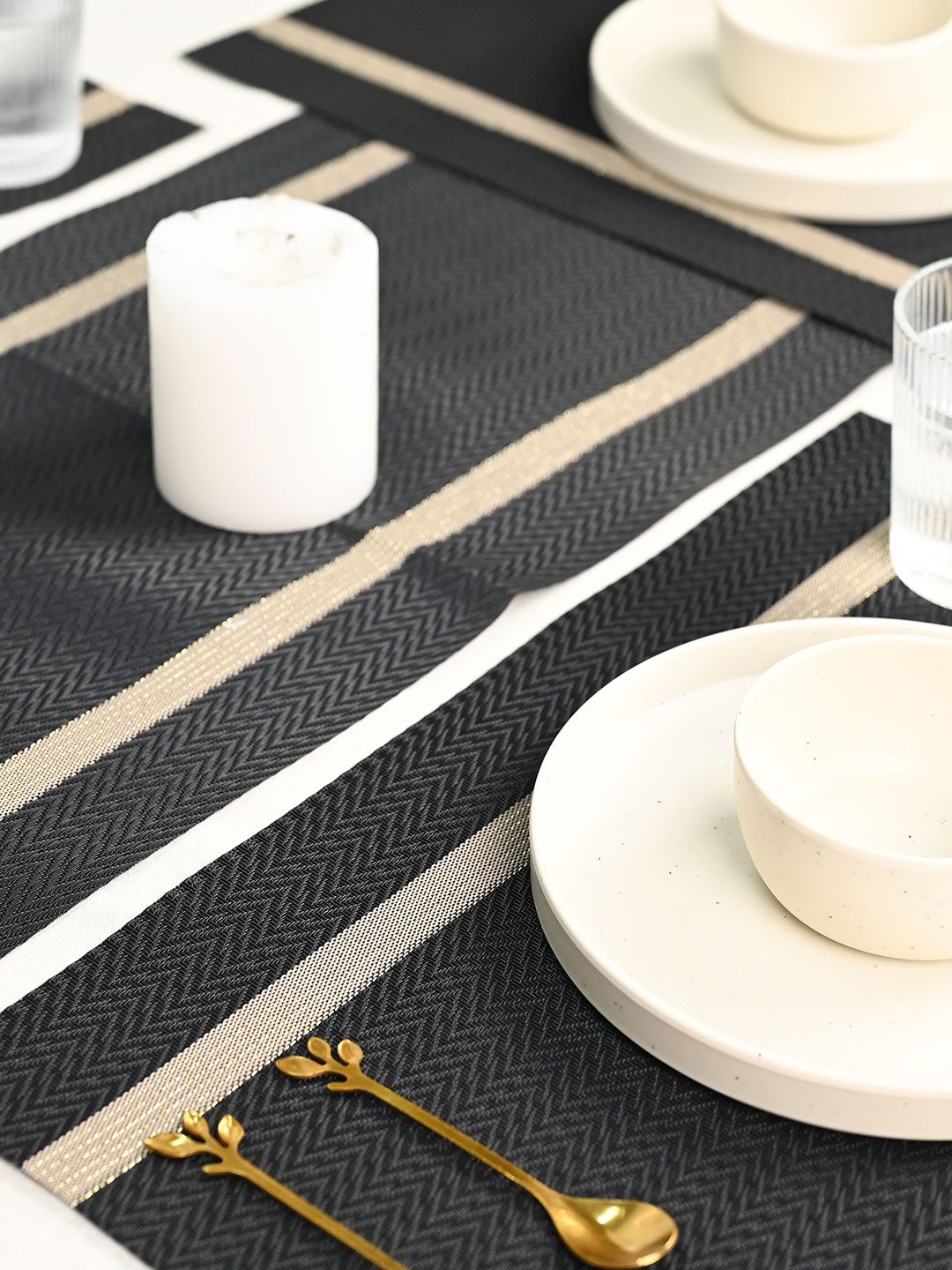 MARKET99 Black & Cream-Coloured 6 Pcs Printed Table Runner With Placemats-picture-31