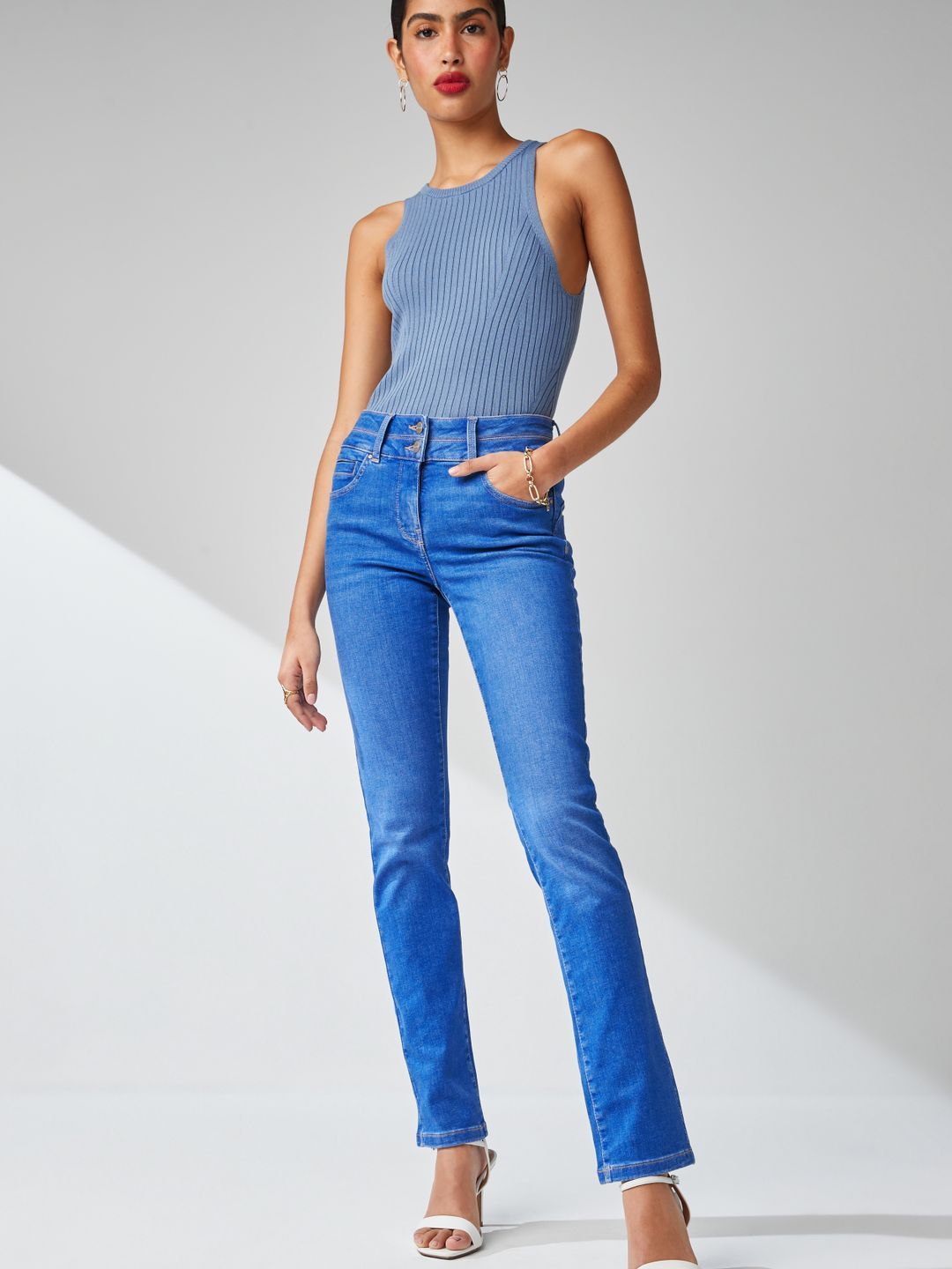 Buy NEXT Women Slim Fit High Rise Light Fade Stretchable Jeans - Jeans ...