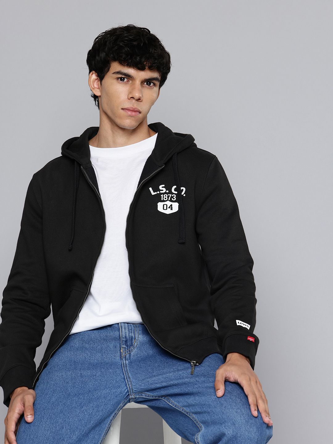 Levis Relaxed Slim Fit Hooded Sweatshirt-picture-31