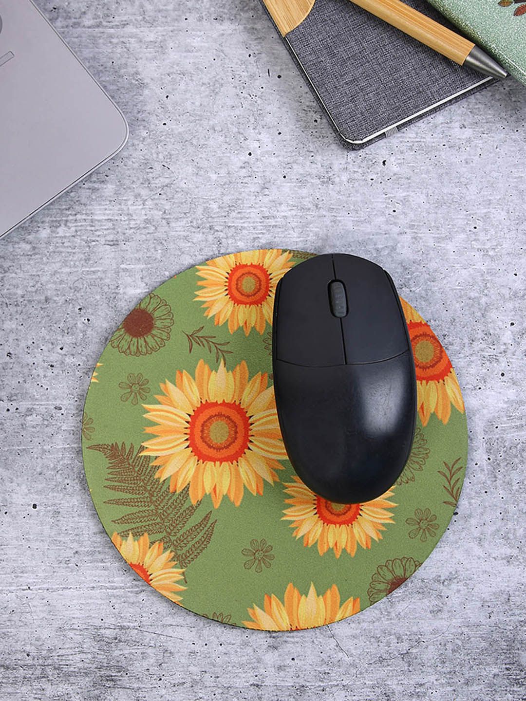 PENTADECO Green & Yellow Floral Printed Round Mouse Pad-image-2