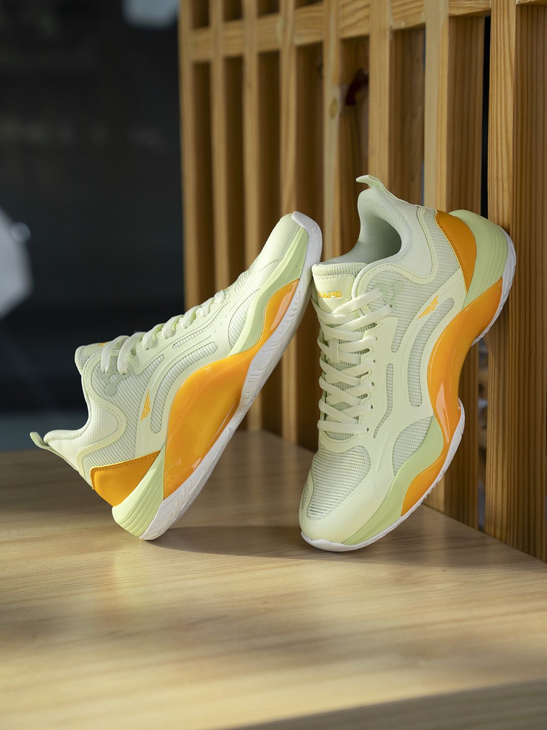 Red Tape Men Colourblocked Sneakers-picture-11