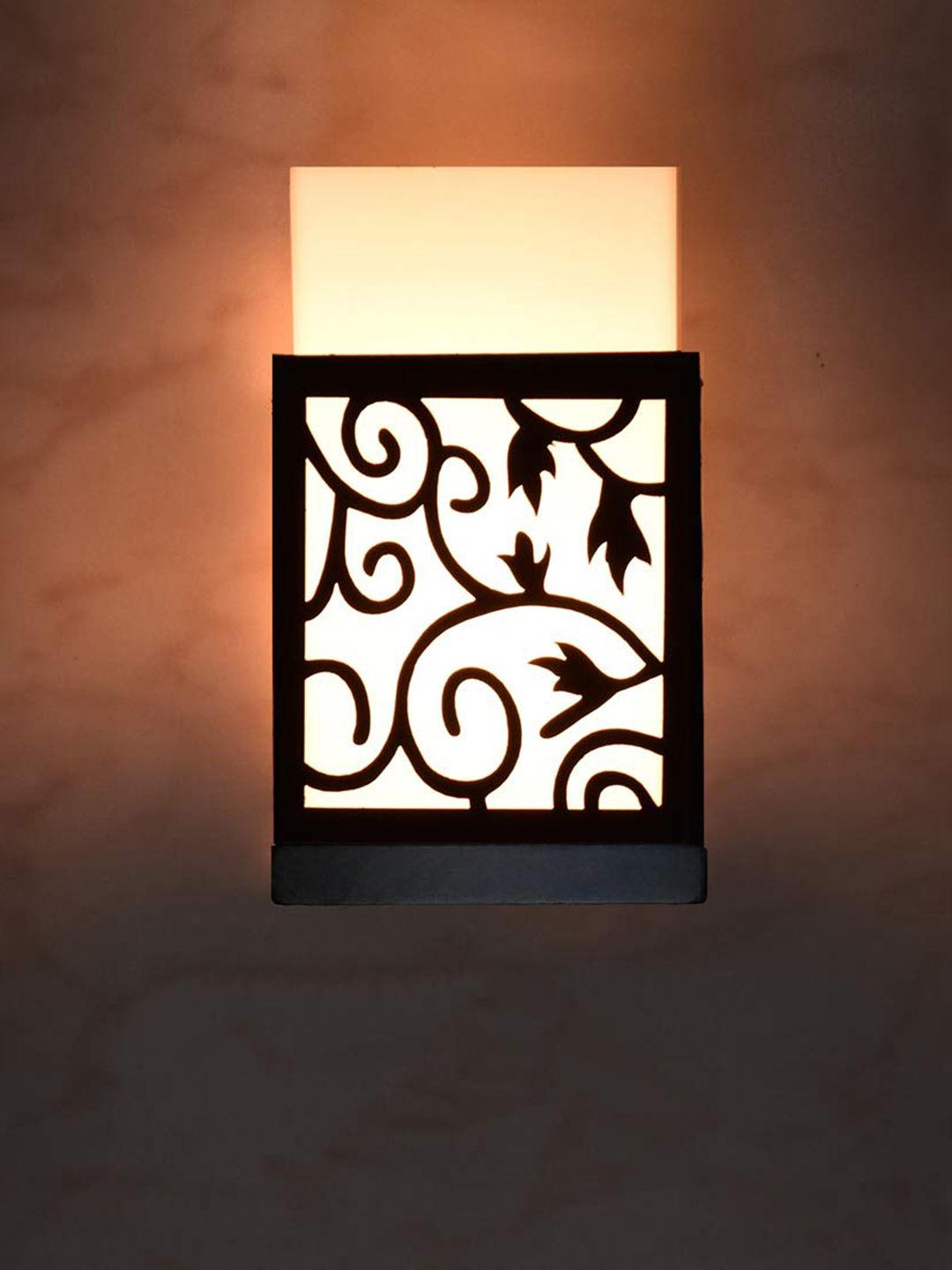 Gojeeva Black & white Textured Wooden Square Shaped Wall Lamp-picture-38