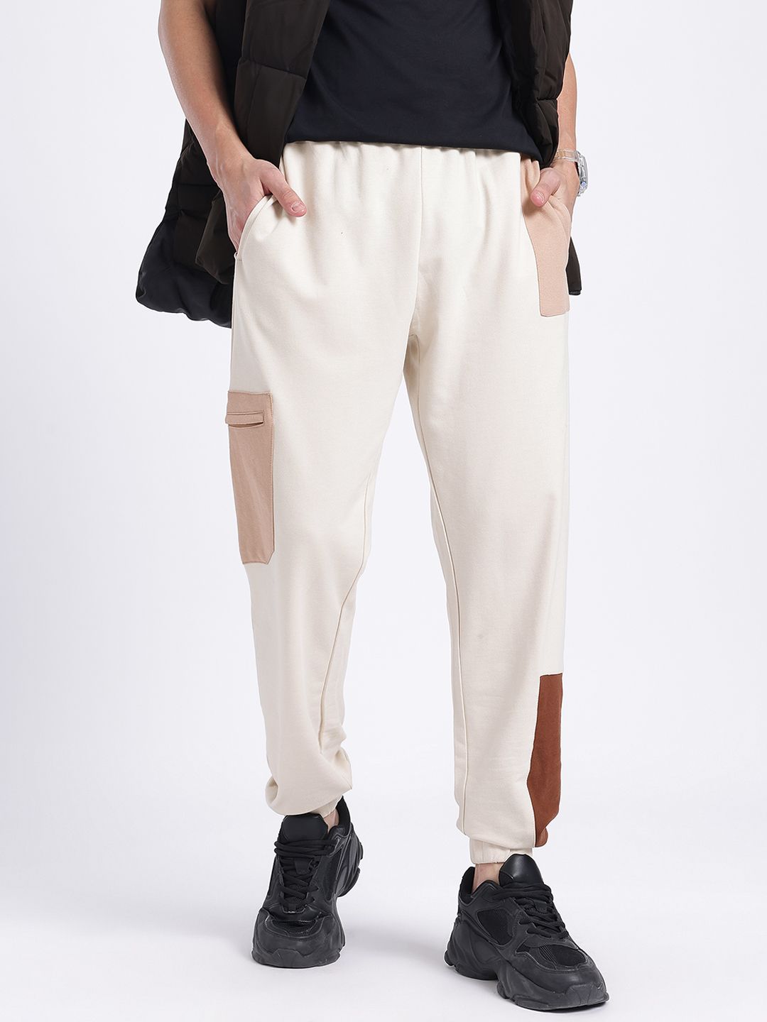 glitchez Men Elevated Basics Relaxed Fit Cargo Style Joggers-picture-32