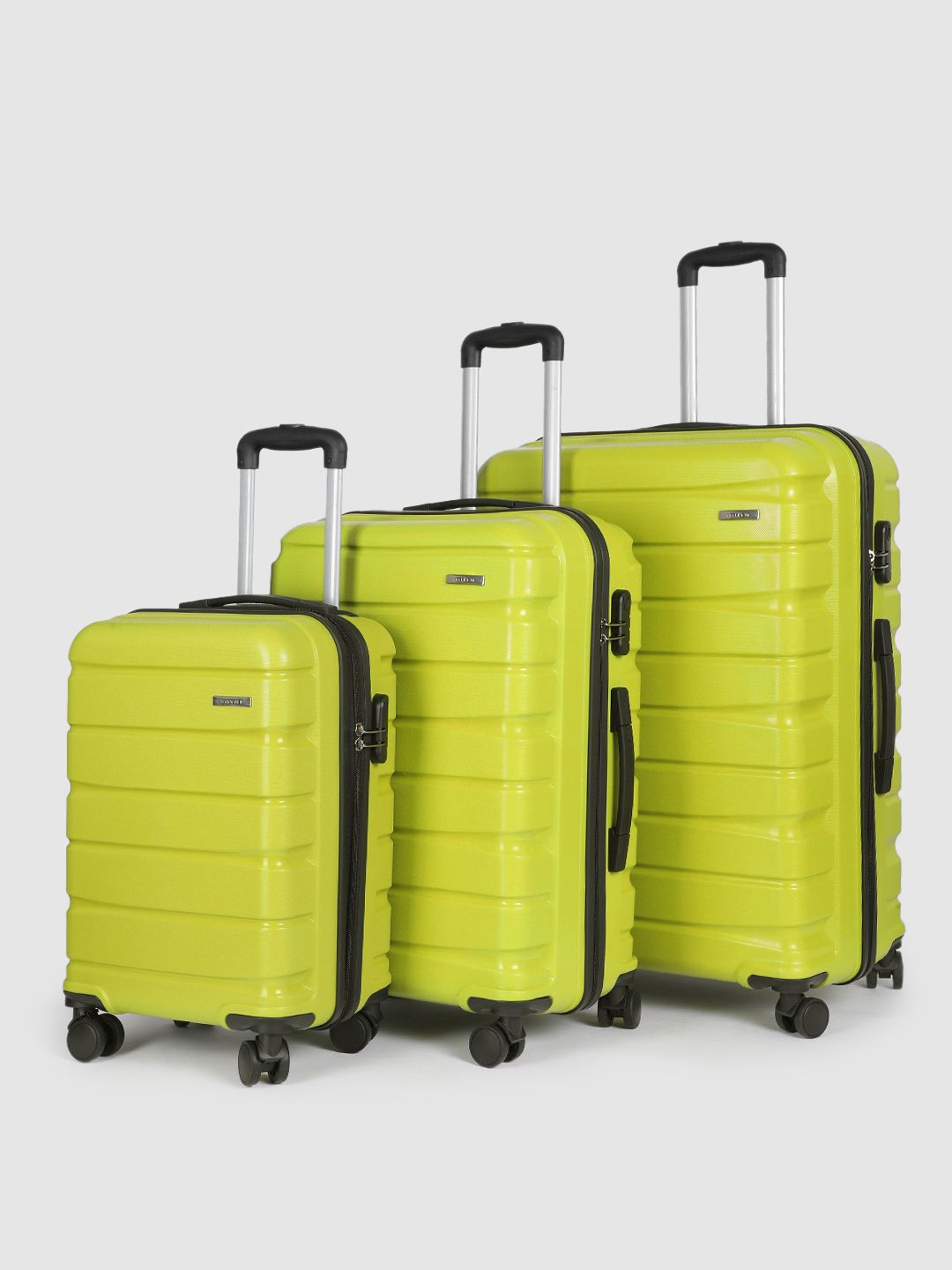 Teakwood Leathers India Set of 3 360-Degree Rotation Hard Sided Trolley Bag-191L