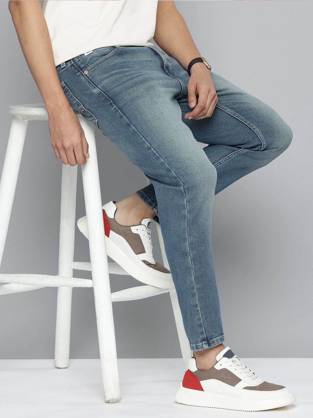 Flying Machine Men Mankle Relax Tapered Fit Mid-Rise Light Fade Stretchable Jeans-picture-38