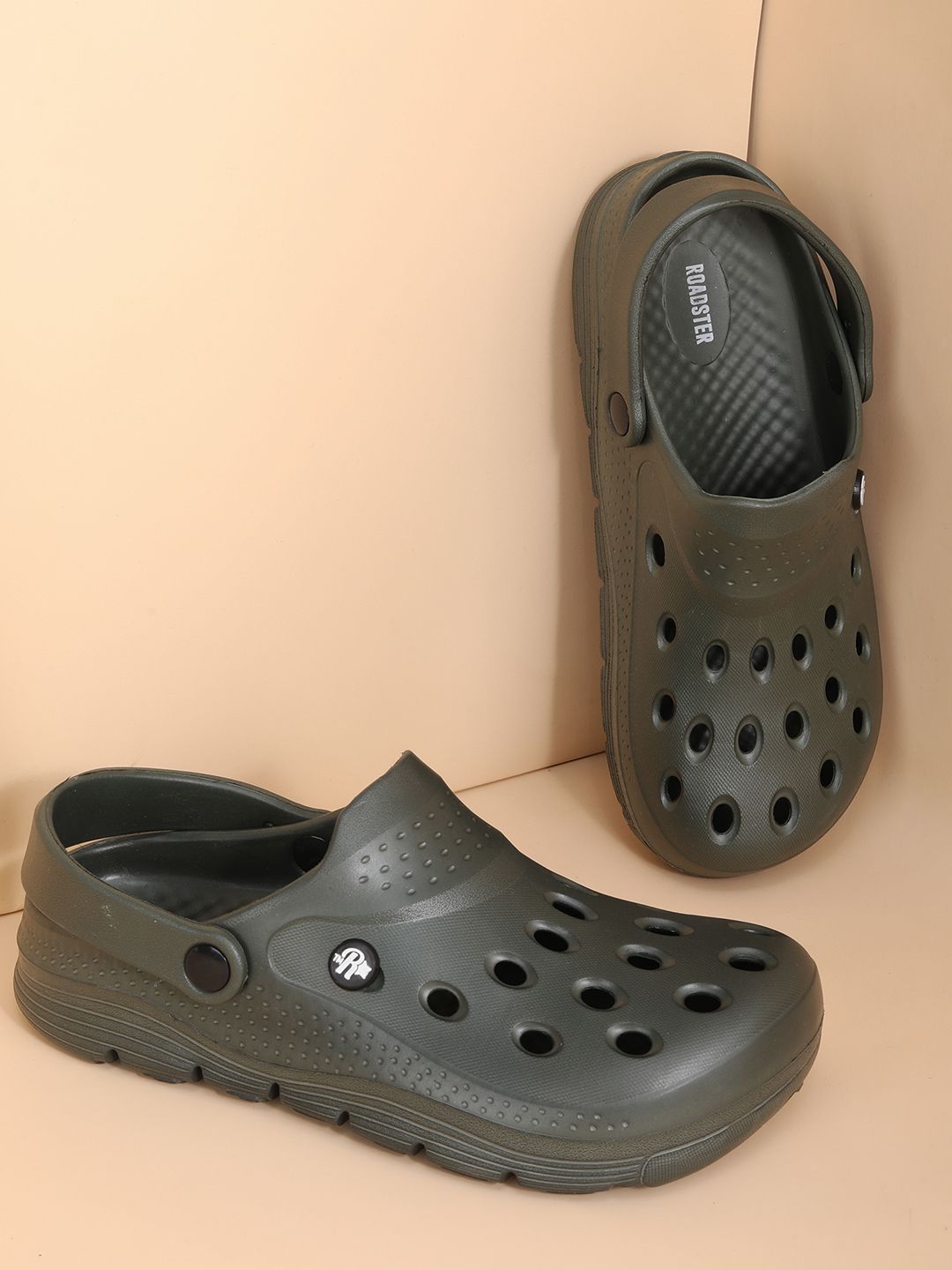The Roadster Lifestyle Co Men Self Design Clogs-picture-17