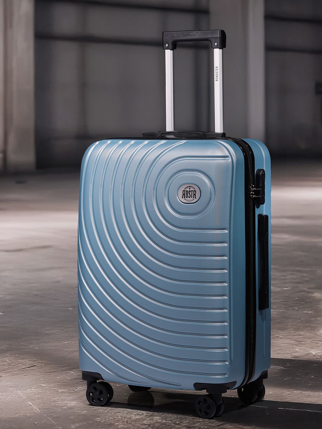 Roadster HRD Textured Medium Suitcase Trolley Bag- 55.7 L-picture-31