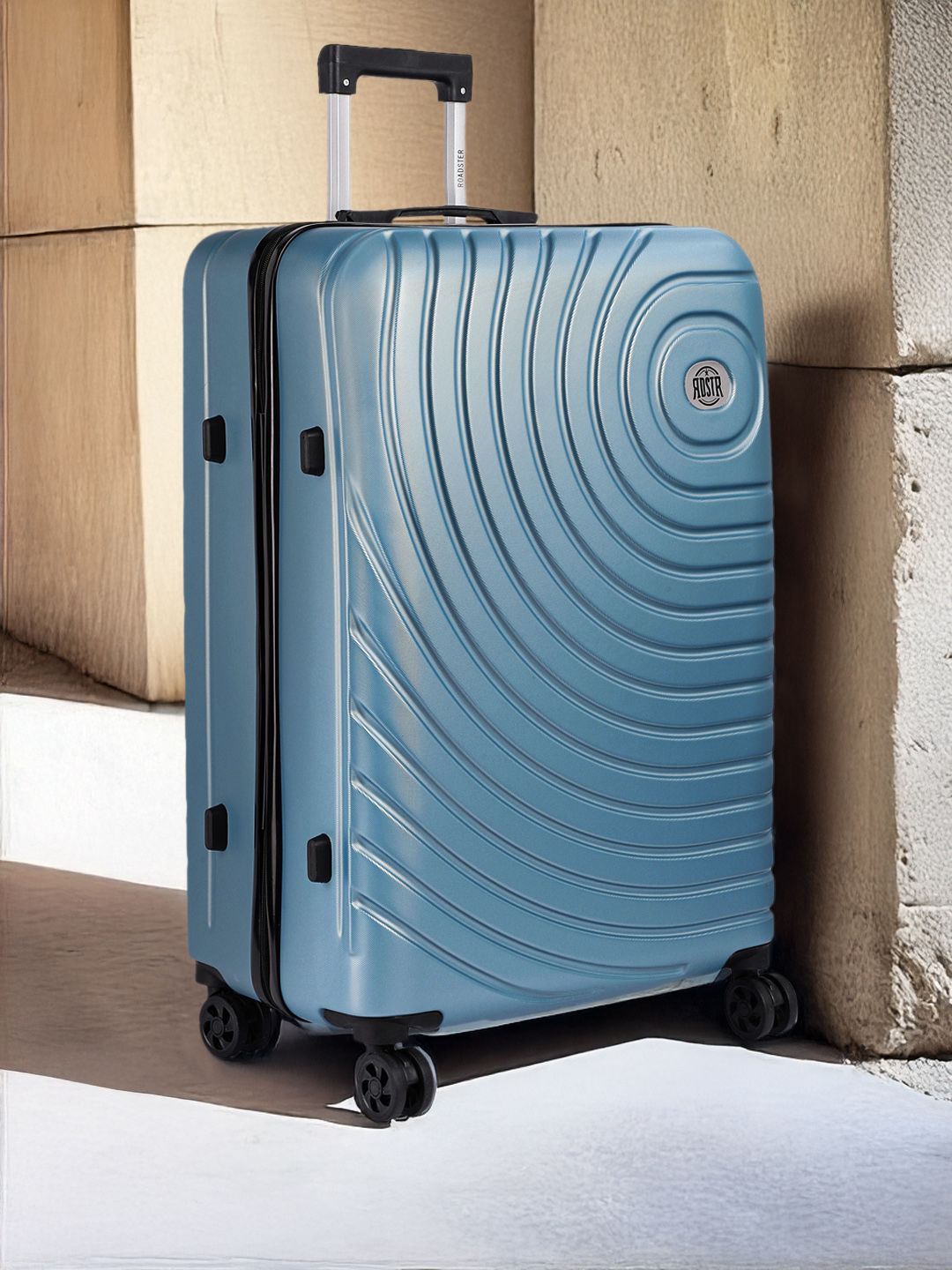 Roadster HRD Textured Large Suitcase Trolley Bag- 80.2 L-image-10