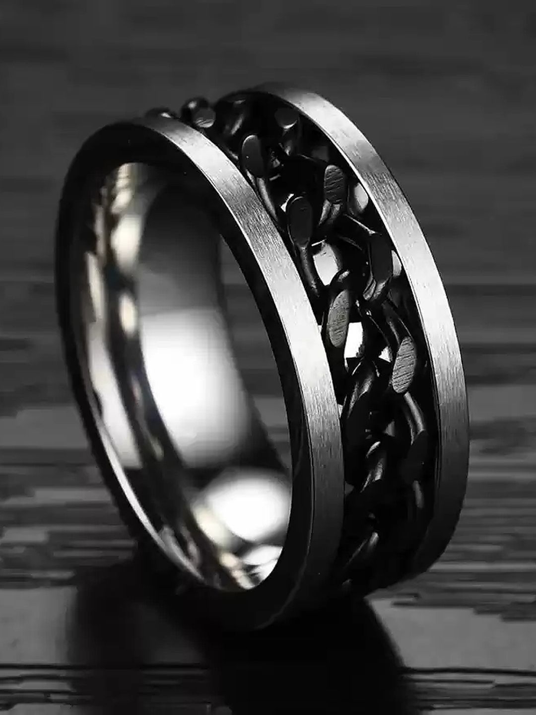 Lila Stainless Steel Chain Rotatable Band Ring-picture-32