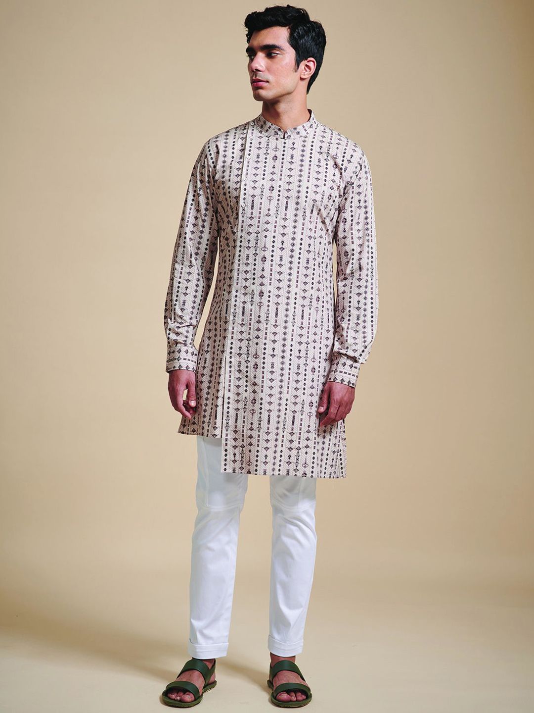 RR Blue Men Geometric Checked Thread Work Kurta-picture-30