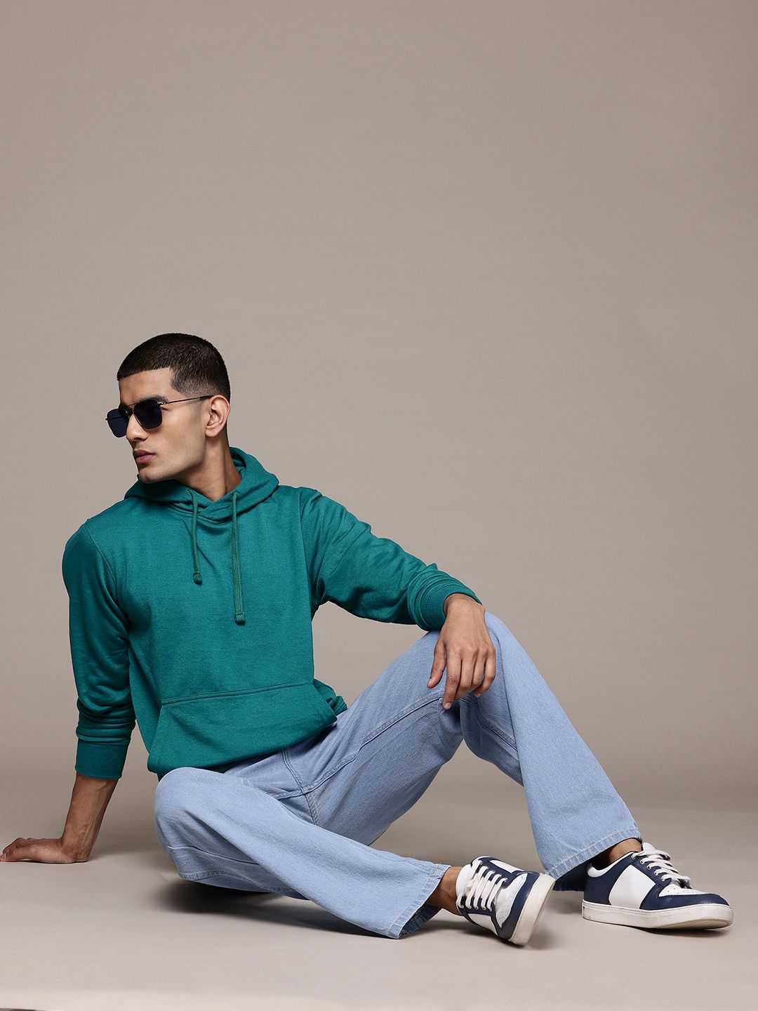 The Roadster Lifestyle Co. Solid Hooded Sweatshirt-picture-49