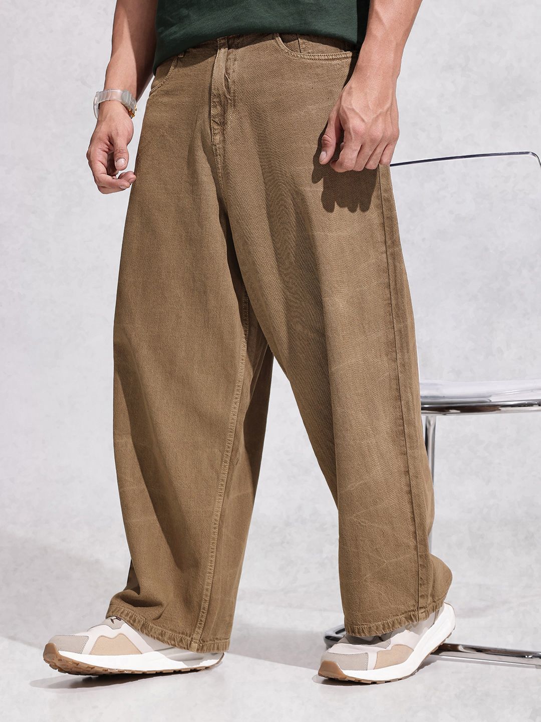 WROGN Men Baggy Mid-Rise Light Fade Pure Cotton Jeans-image-45