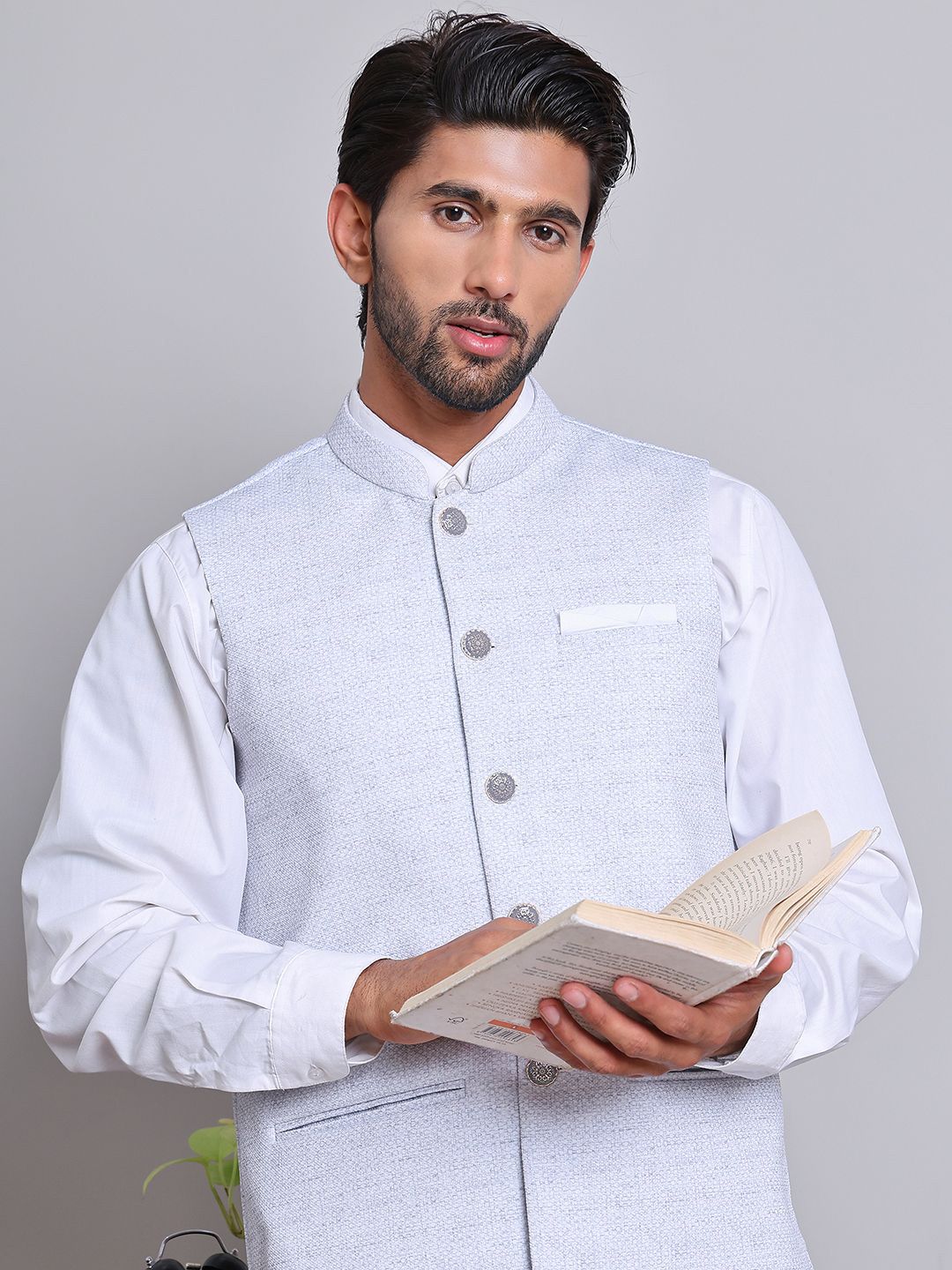 Jompers Men Mandarin Collar Woven Nehru Jacket-picture-39