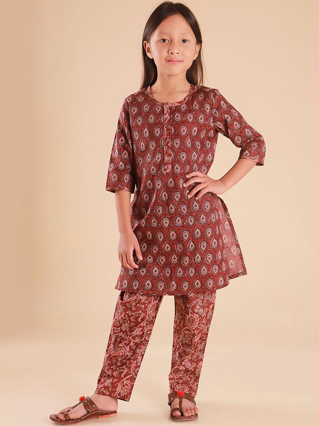 Sangria Girls Printed Pure Cotton Kurta & Trousers-picture-20