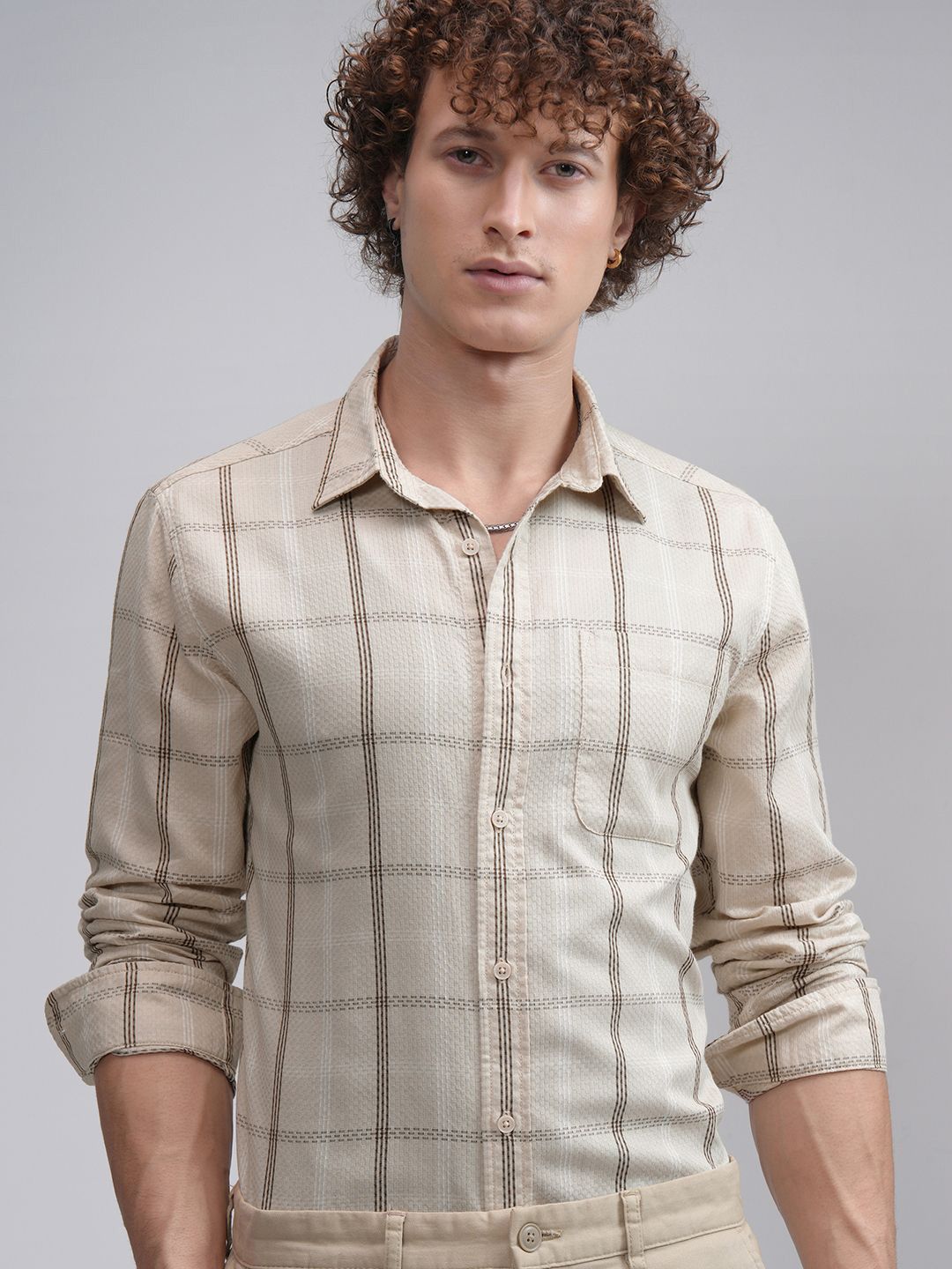 HIGHLANDER Men Cutaway Collar Checked Cotton Slim Fit Casual Shirt-picture-18