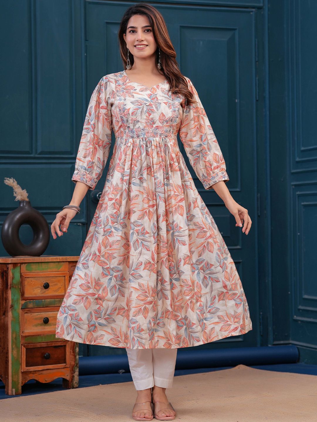 Meeranshi Floral Printed Kurta-picture-26