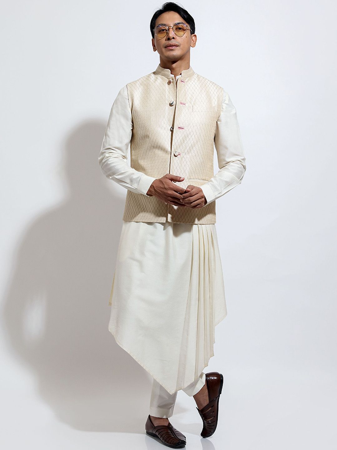 VIVEK KARUNAKARAN Mandarin Collar Straight Kurta with Churidar & Nehru jacket-picture-43