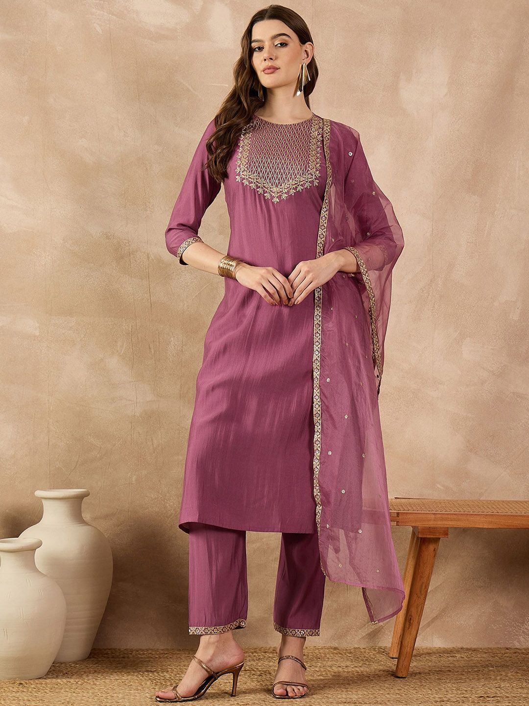 all about you Women Floral Embroidered Regular Kurta with Trousers & With Dupatta