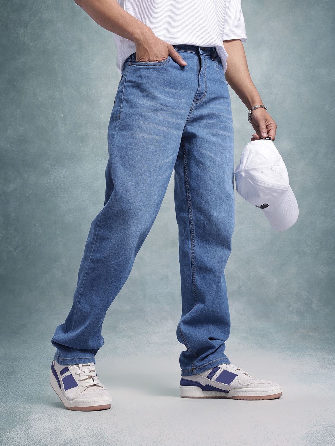 The Roadster Life Co. Men Straight Fit Mid-Rise Light Fade Stretchable Jeans-picture-41