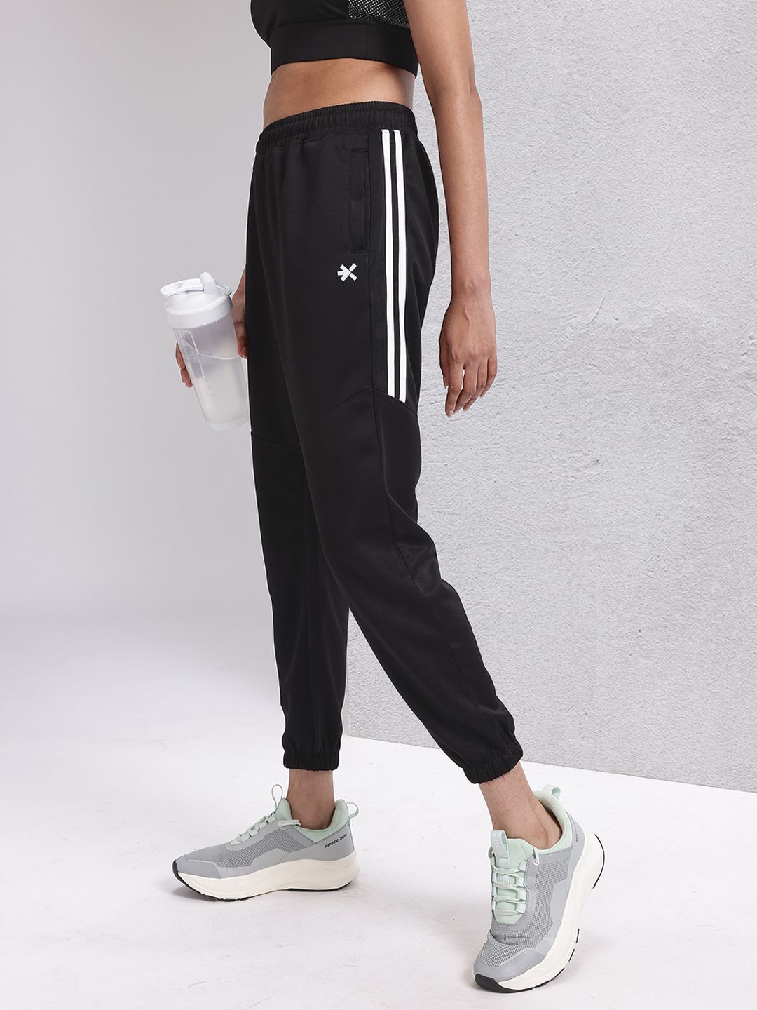 HRX by Hrithik Roshan Women Rapid Dry Retro Running Joggers-picture-52