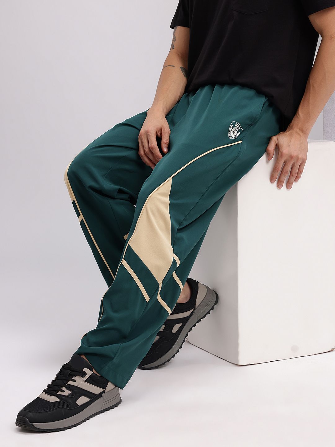 HRX by Hrithik Roshan Men Contrast Panel Relaxed Lifestyle Track Pants-image-25