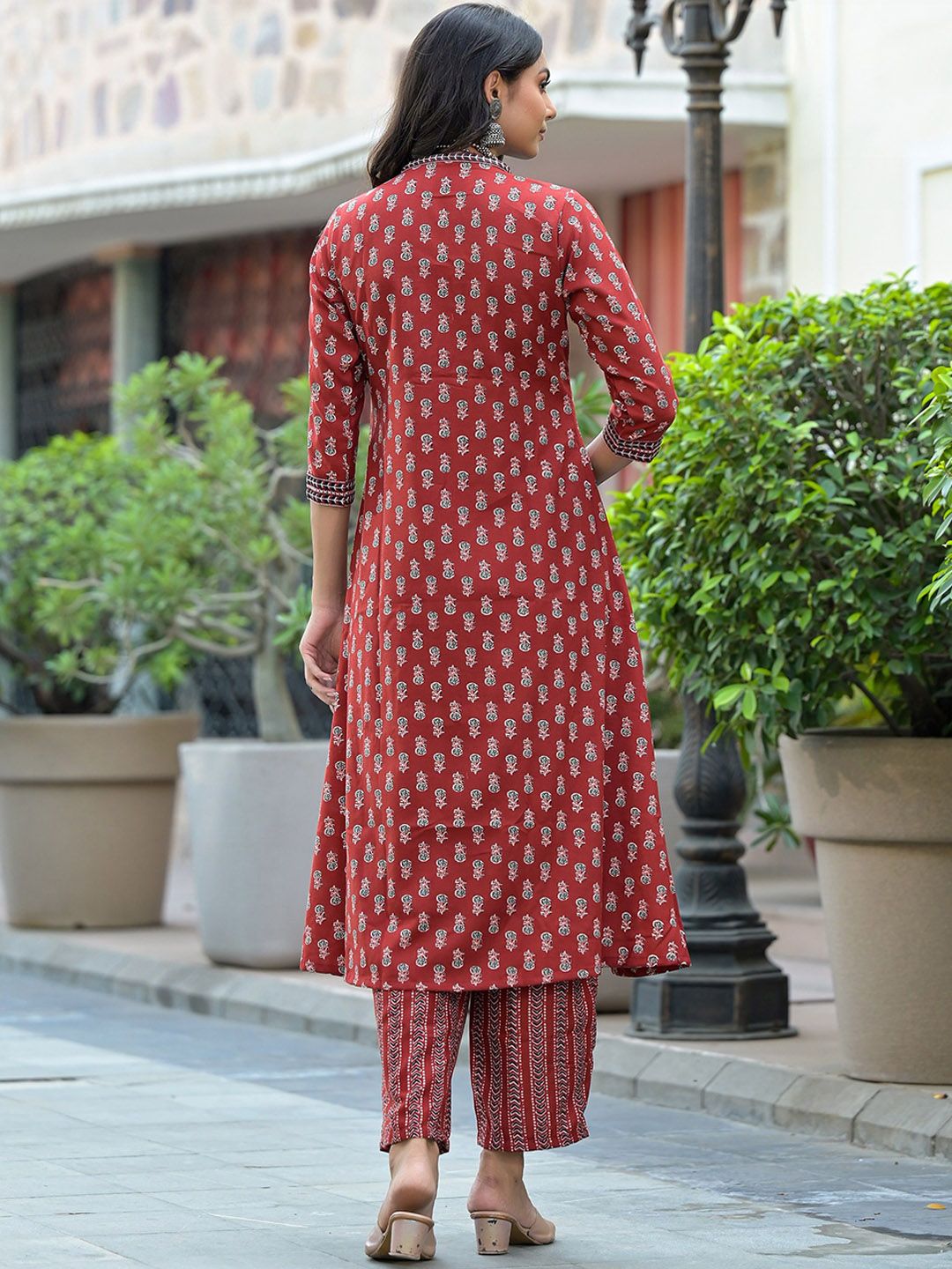 Women Ethnic Motifs Printed Regular Kurta with Trousers And Dupatta