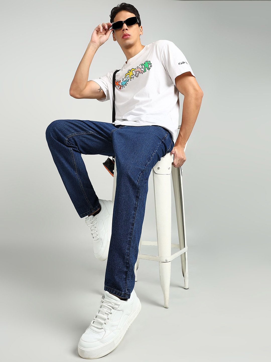 Women Mid-Rise Light Fade Clean look Stretchable Jeans