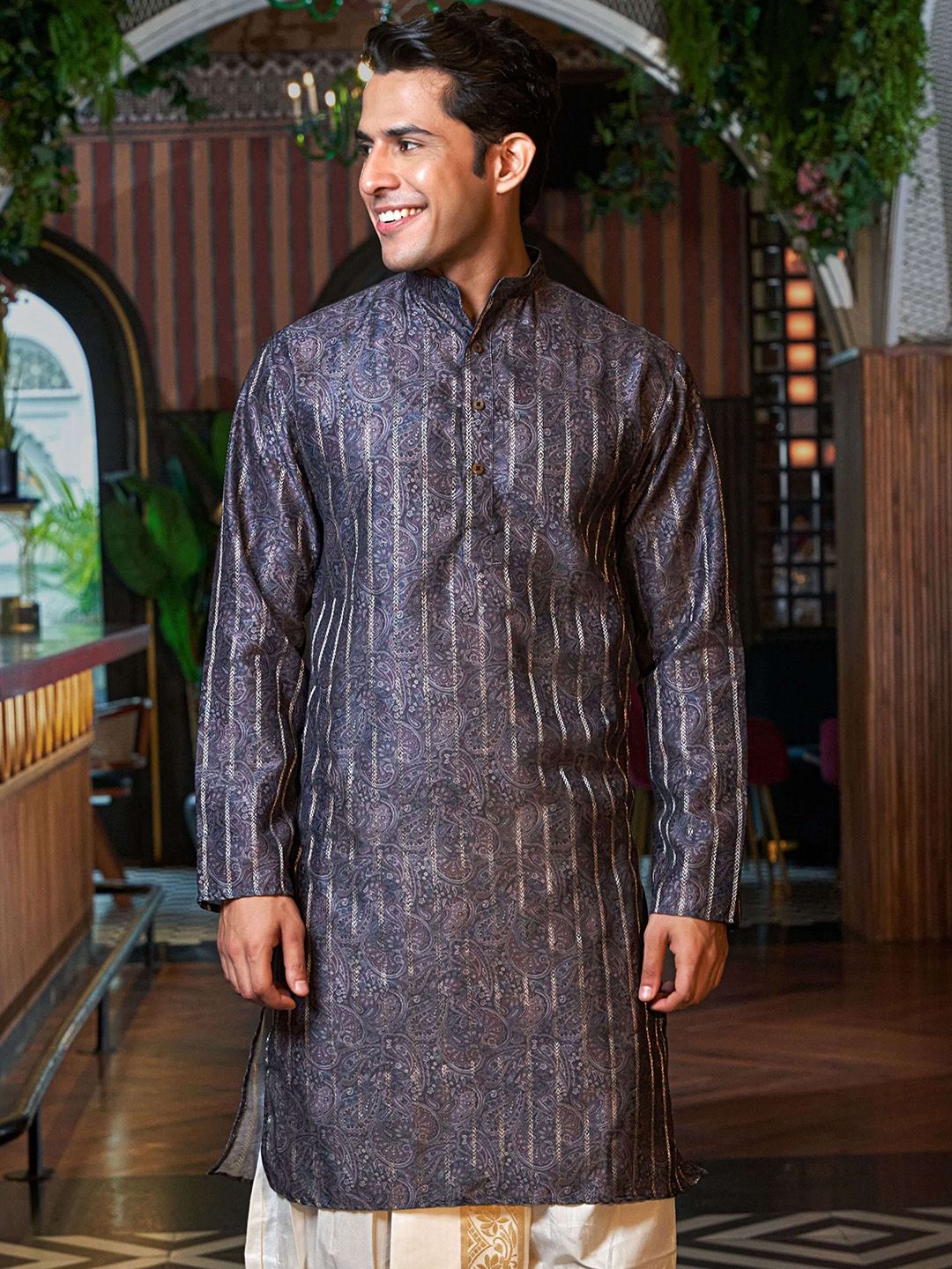 Shasak Paisley Printed Zari Mandarin Collar Straight Kurta-picture-43