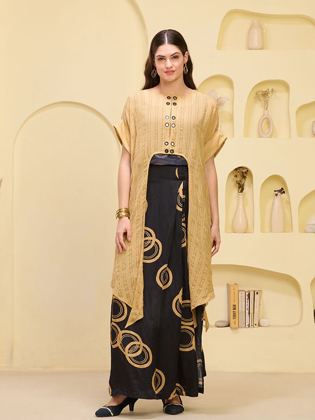 First Resort by Ramola Bachchan Women Embroidered Longline Shrug-picture-13