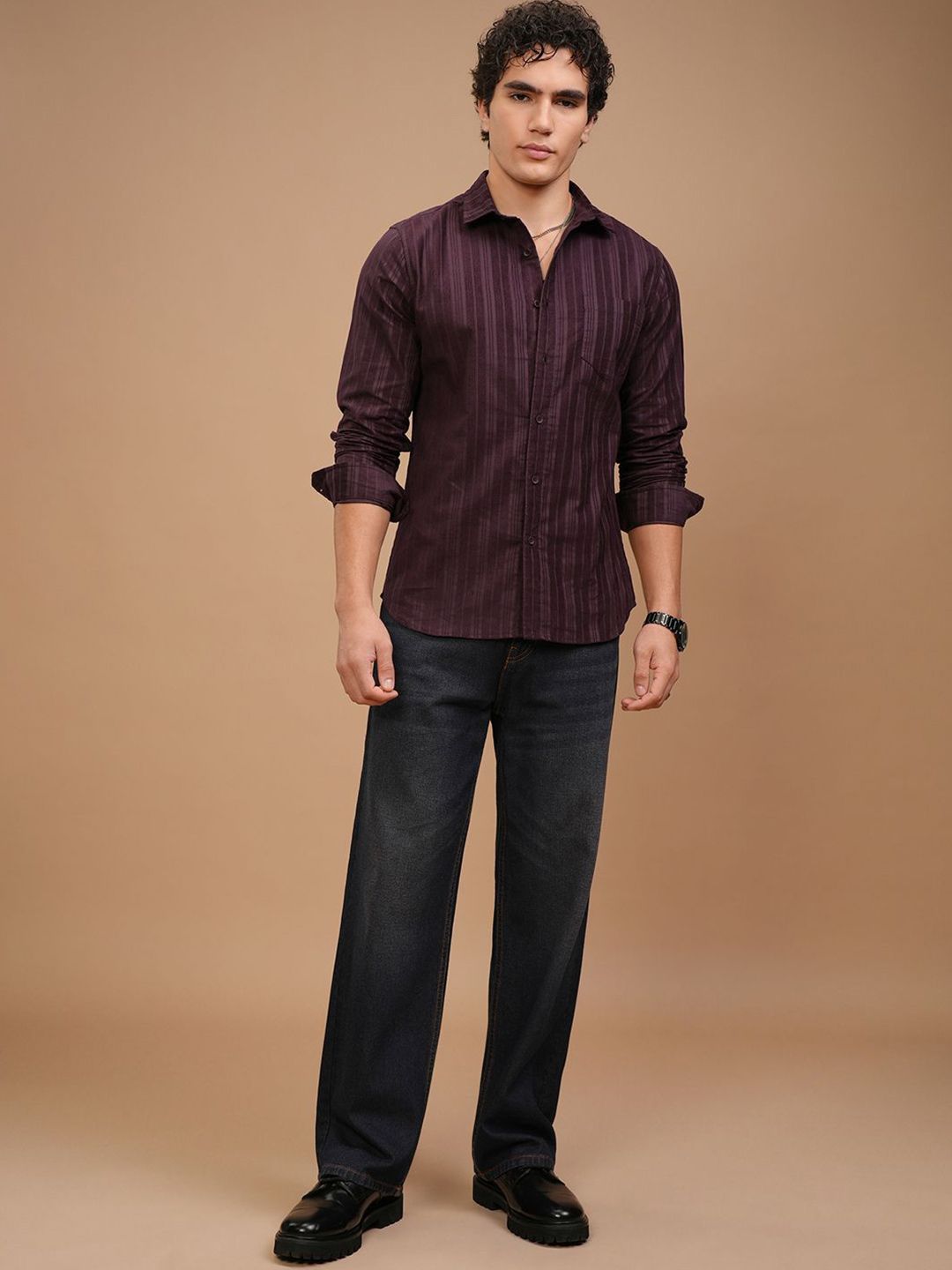 Men's Blue Spread Collar Vertical Striped Slim Fit Shirt