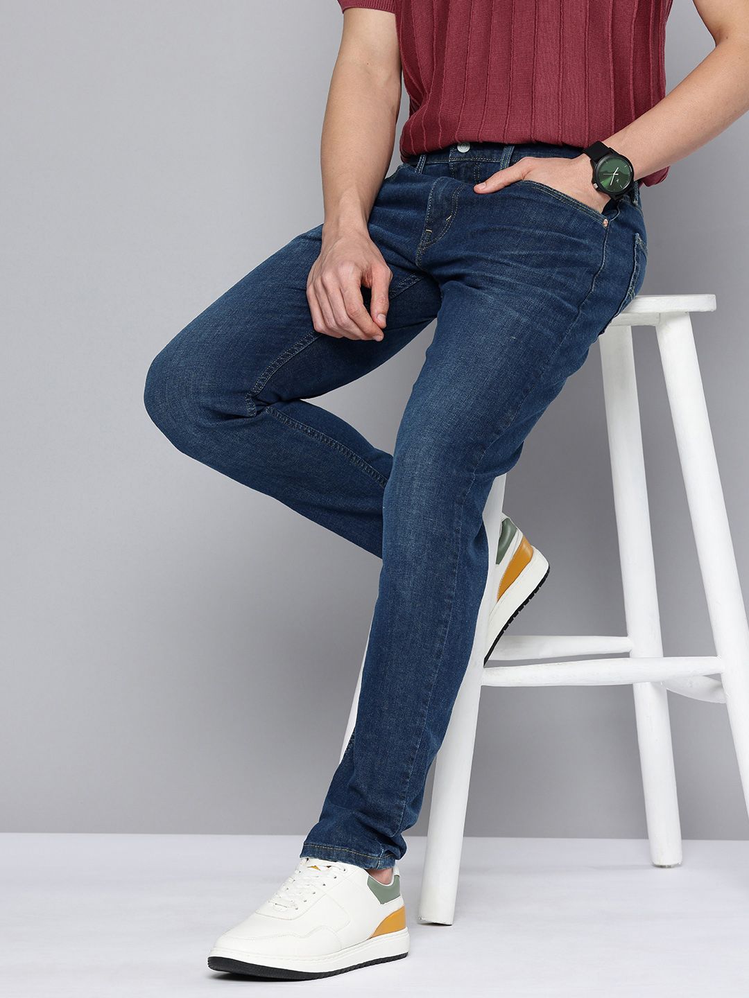 Levis Men 512 Slim Tapered Fit Light Fade Stretchable Jeans-image-44