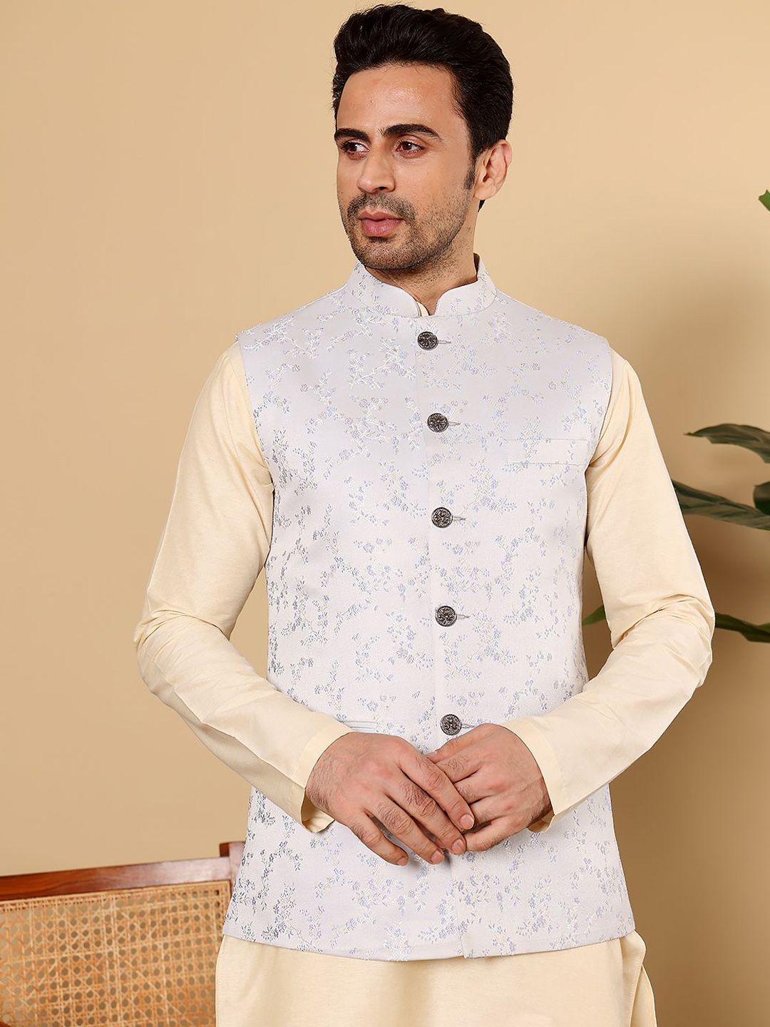 MULTI SHADES Men Embroidered Nehru Jacket-picture-31