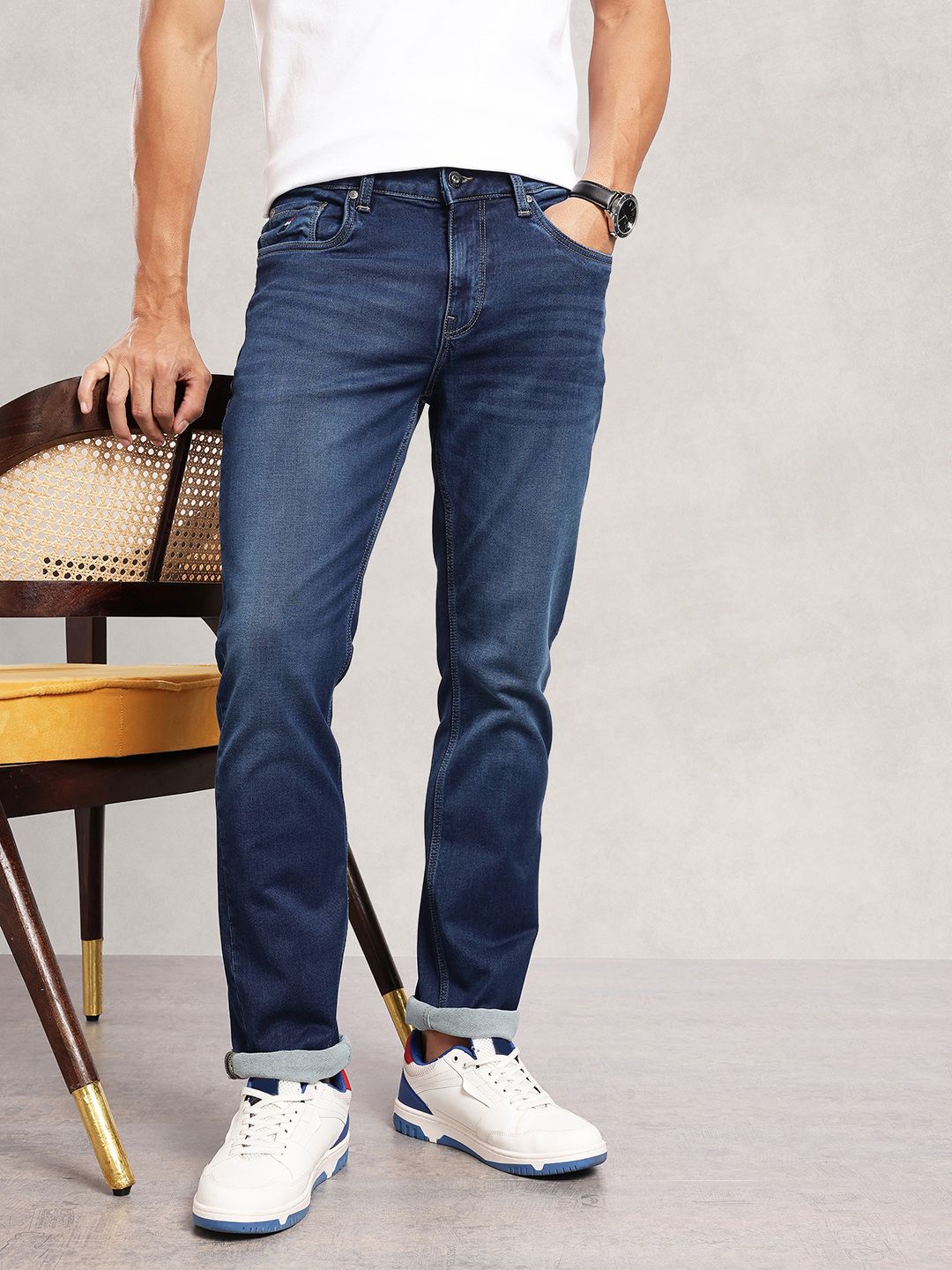 Nautica Men Straight Fit Mid-Rise Light Fade Stretchable Jeans-picture-14